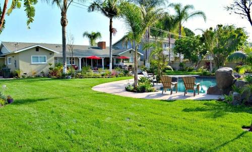 Incredible Estate 5 Bedrooms 3 bathroom w/Resort Style Rock Pool & Jacuzzi