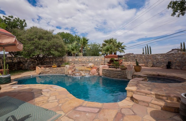 Incredible home with custom pool and fountain