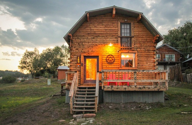 Increíble Pagosa: Cabin w / Jacuzzi privado, capacidad para 6, Centro Histórico