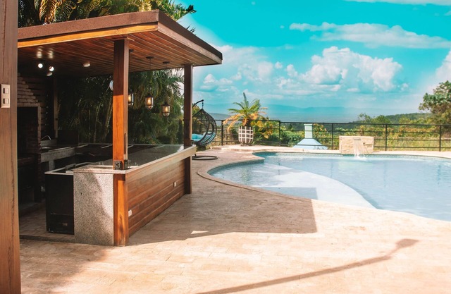 Vistas increíbles ✅️Piscina grande✅️Area sociales✅️Wifi✅️AC✅️ Big Garden y más