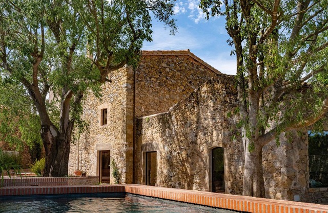 Increíble villa con piscina y enorme jardín *G*