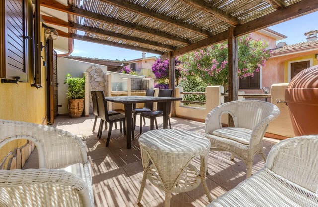 Indaco Blue - Two Bedroom Apartment, Sleeps 6