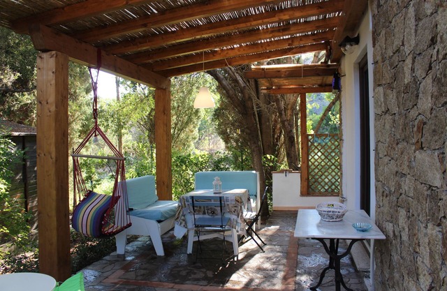 Habitación independiente con baño y cocina al aire libre