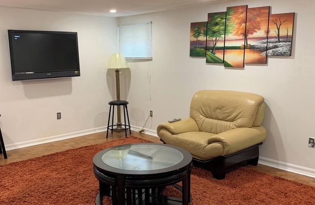 Independent 2BR 1BTH 1PRK - Walk-in Ground Level
