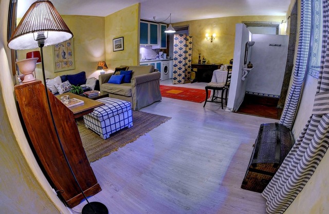 Independent Apartment n 4 in an Old Mansion Located by the Mouth of Douro River