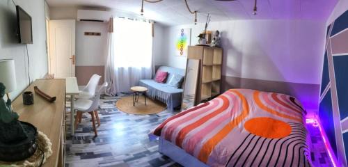 Independent studio with garden
