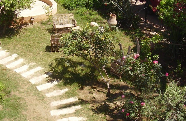 villa independiente con jardin