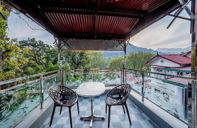 India Hotel - Mall Road Nainital - Lake View