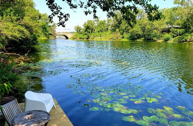 Indiana Dunes GuestSuite. On Calumet Lagoon. 3blks to beach/Lake Michigan. Bikes