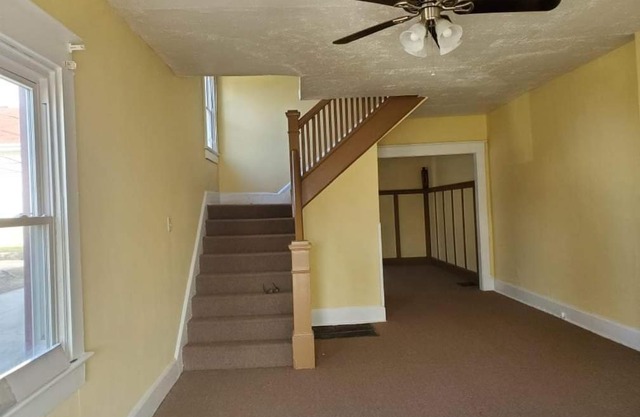 Indianapolis Indiana 3 Minutes from downtown fully furnished Beautiful 3 bedroom