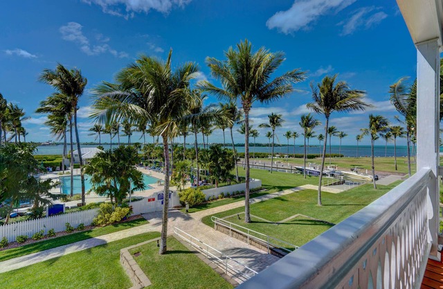 Indigo Reef End Unit 3BR Waterfront Townhome w/ Boat Slip, Pool, Gym & Views!