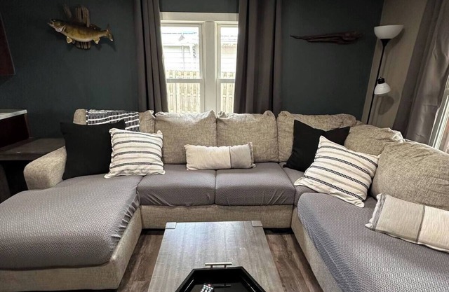 Indoor Fish Cleaning - Darts - Poker - Newly Remodeled