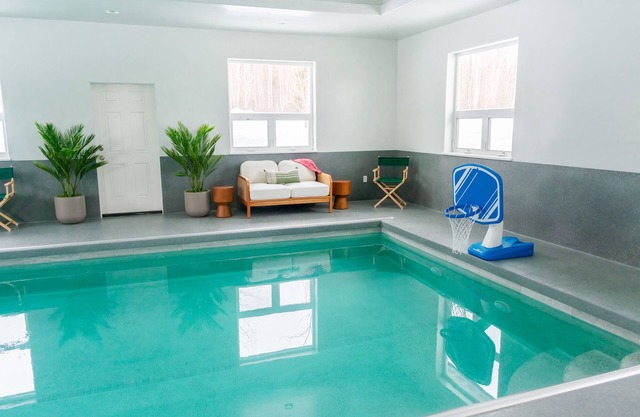 Indoor heated pool, sauna, exquistly decorted private retreat with gated drive