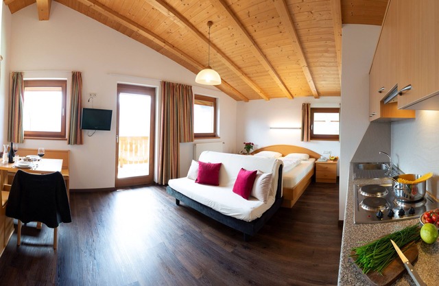 Apartamento con piscina cubierta para máx. 3 personas Vista panorámica de la ubicación única de Berge