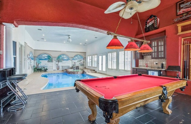 438) Indoor Pool & Theater Room!