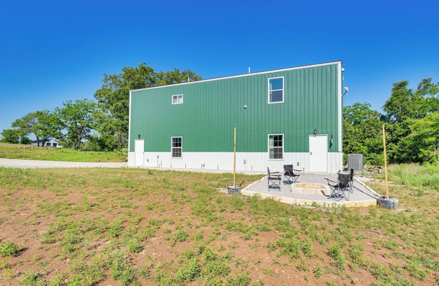 Indoor Recreation Room at Skiatook Vacation Rental