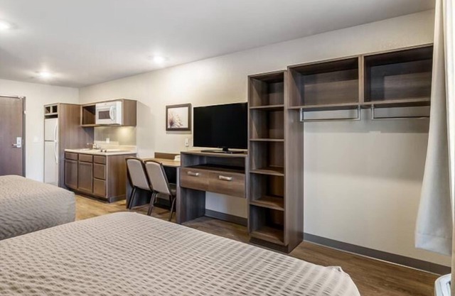 Indulge in Home-Like Comfort! 4 Modern Units, Full Kitchen, Pets Allowed!