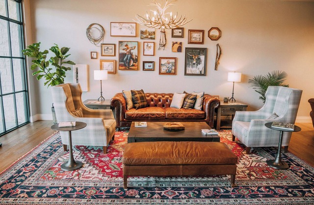 Indulge in Upscale Hill Country Living: Golf, Free Parking & Multiple Pools