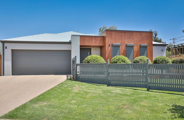 Indulge Luxury Homes - Dockside Marina