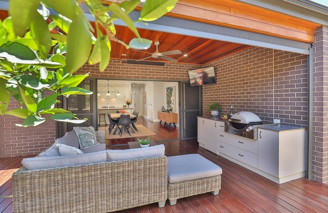 Indulge Luxury Homes - Dockside Marina