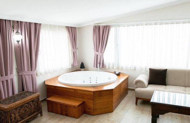Infinity City Hotel