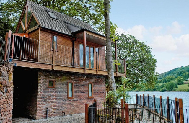 Inglenook Boathouse