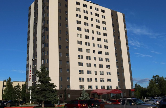 Inlet Tower Hotel And Suites