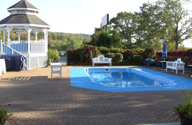 Inn on the Lake
