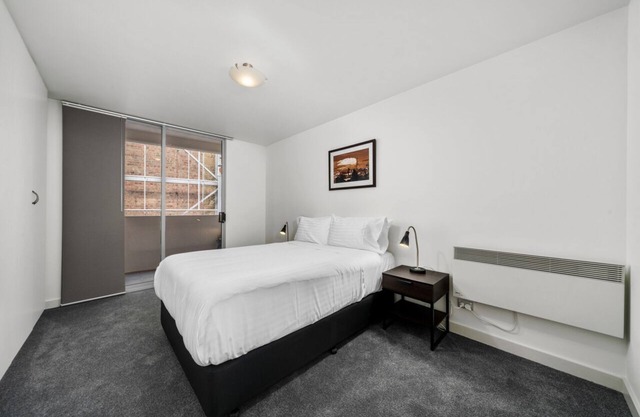 Inner City Modern Apartment With Secure Parking