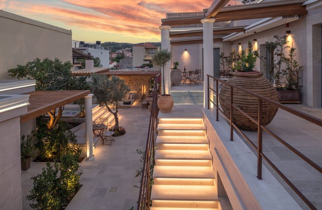 Inotropes Boutique Suites - Adults Only