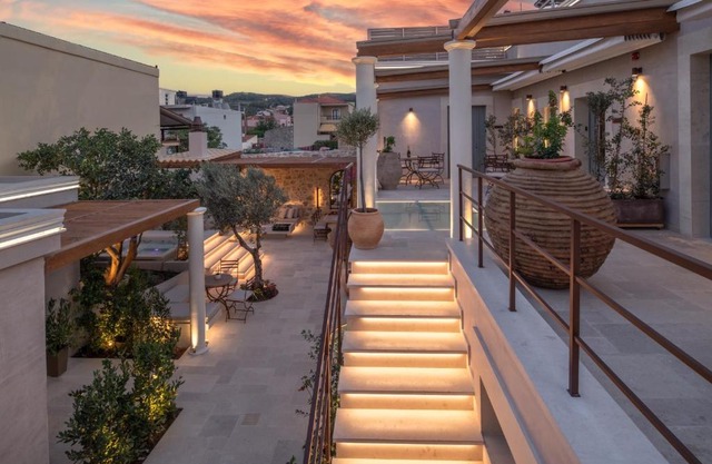 Inotropes Boutique Suites - Adults Only