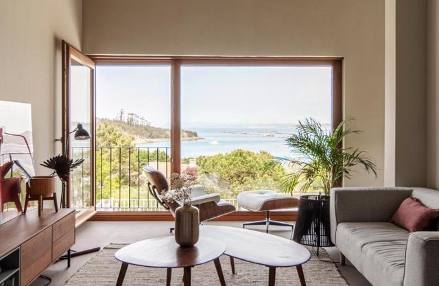 INSUA BEACH HOUSE