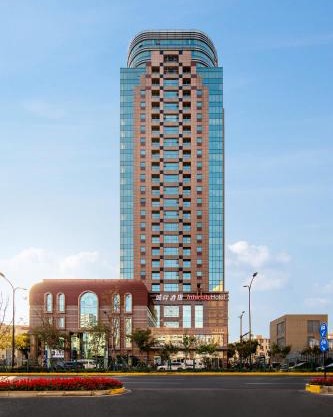 Intercity Shanghai Lujiazui Center near Pudong South Road Subway Station- Free Minibar for First Night