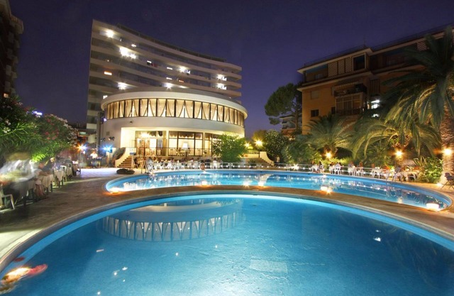 International Hotel & Suite