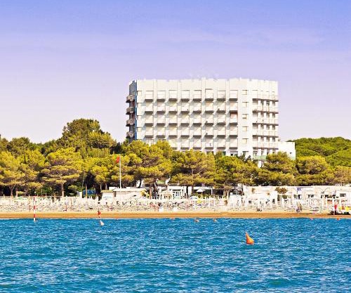International Beach Hotel