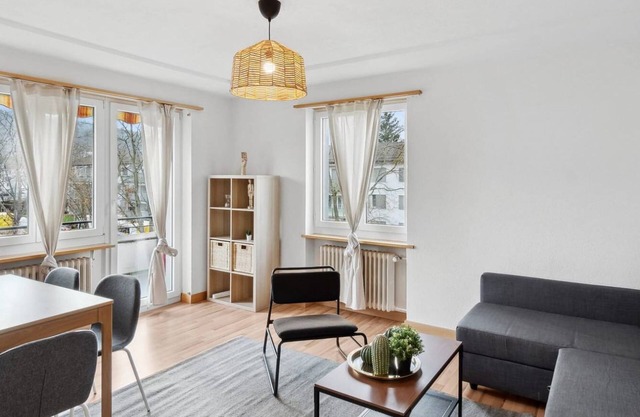 Inviting 2-BR Apartment Living