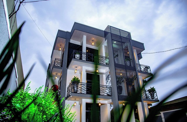 Inviting 8-bed House in Kigali Near rbd