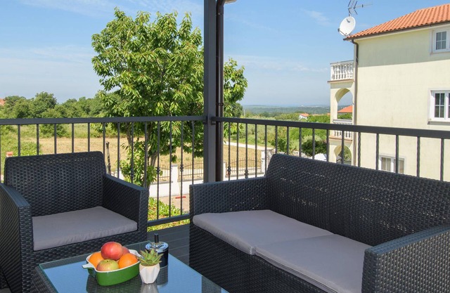 Alojamiento de 2 habitaciones en Stranici