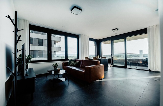 Inviting Apt w Spa Fitness & Swim Pool