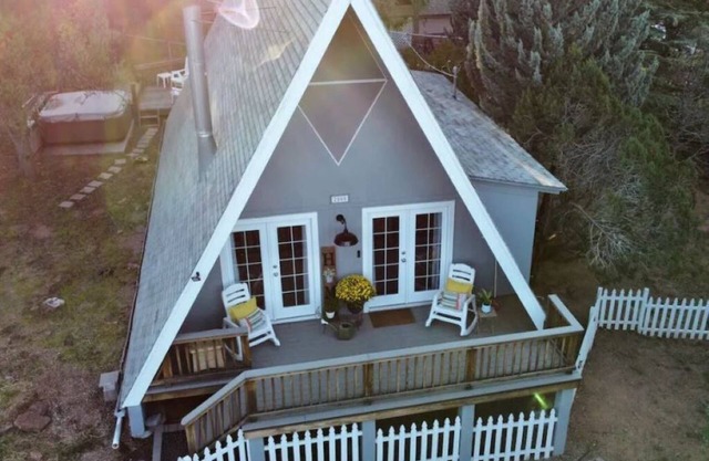 Inviting Cabin on a quiet cul-de-sac in Payson.