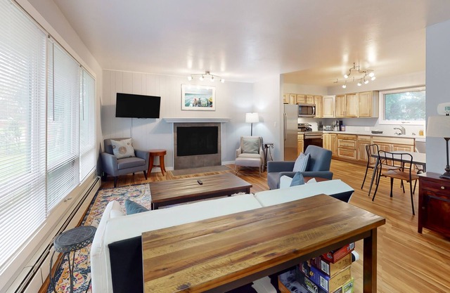 Inviting home with full kitchen, enclosed yard & washer/dryer
