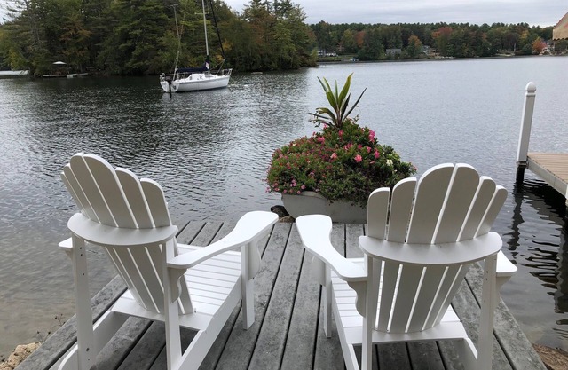 Invitando Winnipesaukee Cottage ~ Sandy Beach, gran ubicación, Muelle de Barco