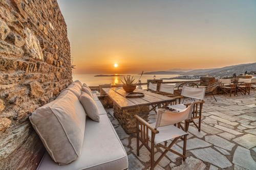 IRIDA Villa - Sea & Sunset Flats near Batsi by Explore Andros