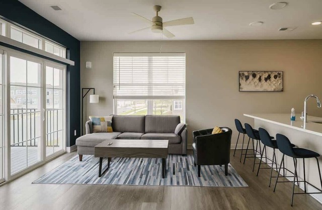 IRIE Living-Retreat Kg 2Bd+Gym+Pool, BRAND New!
