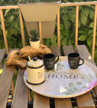 Iris 128: il terrazzino sul giardino