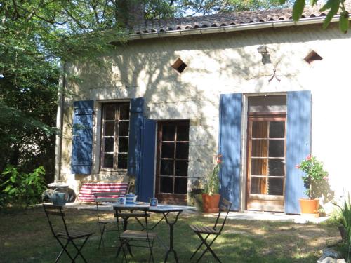 Iris Meadow Cottage