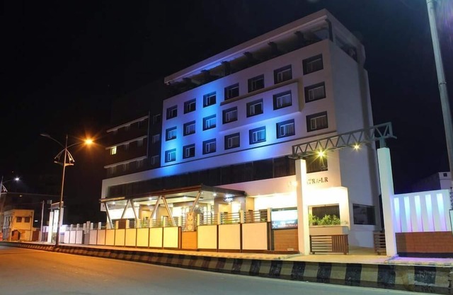 iROOMZ Nakshatra-LR