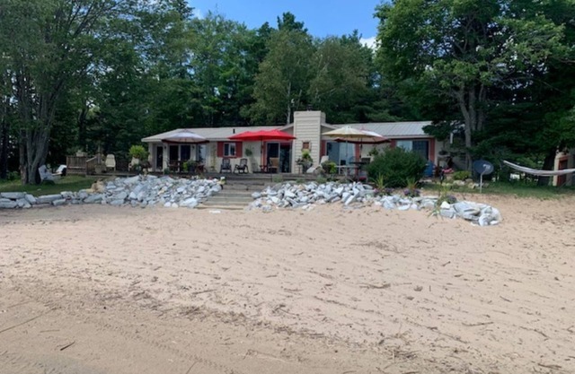 Isabella Shores - Beachfront Home and Winter Retreat