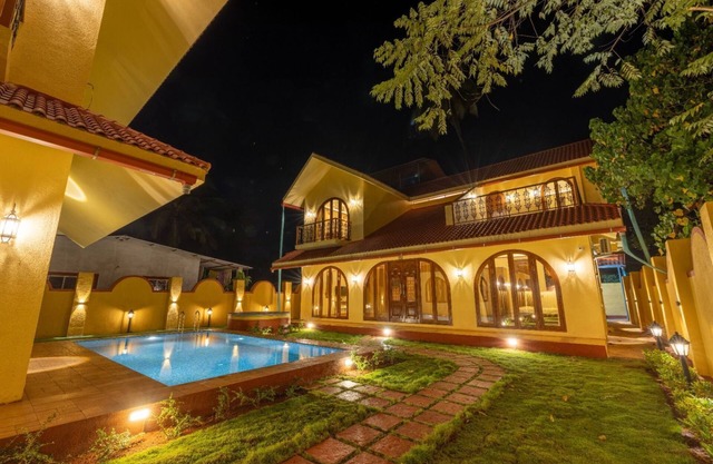 Ishaan Holiday Home