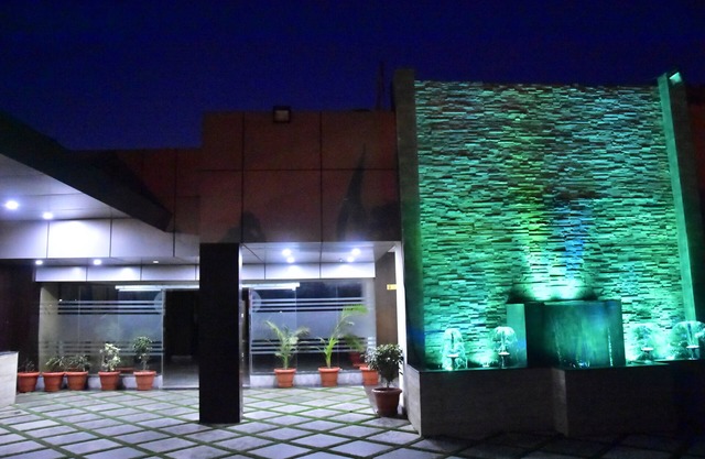Ishanika Hotel